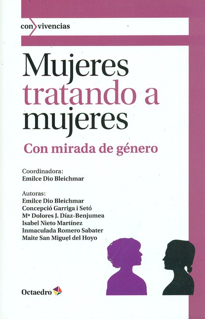 Mujeres trantado a mujeres. Co...