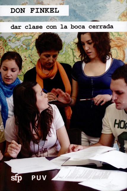 Dar clase con la boca cerrada