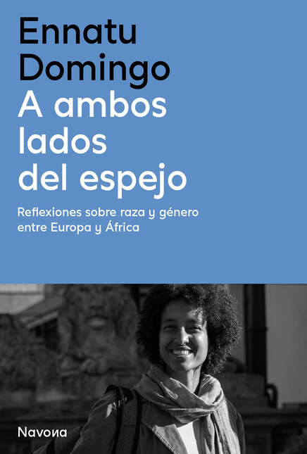 A ambos lados del espejo