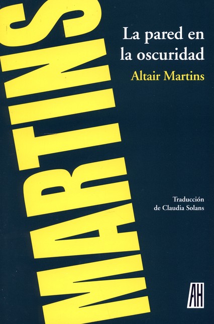 La pared en la oscuridad